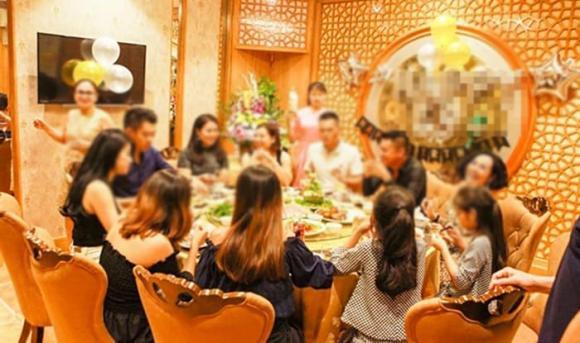 Con rể tương lai là chủ nhà hàng, bố cô gái rủ họ hàng ăn miễn phí-2