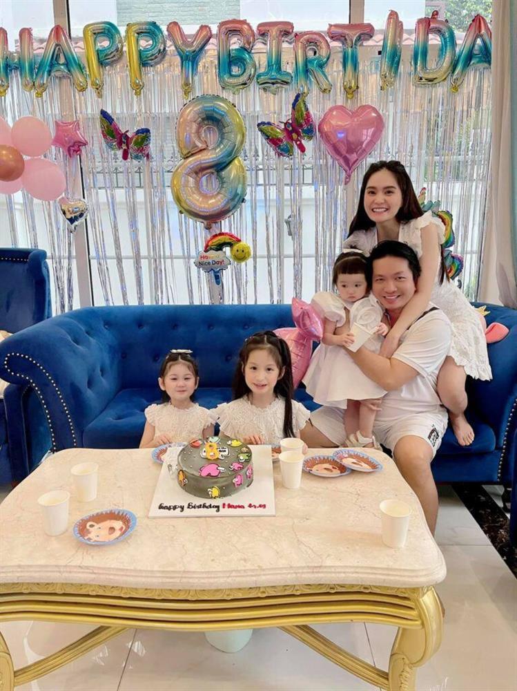 Con gái bị bầm tím chân, chồng Đoàn Di Băng lập nhóm chỉnh bà vú-4