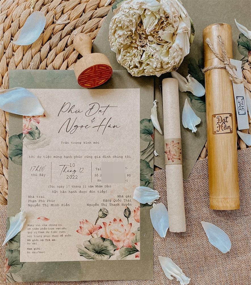 Thiệp cưới ống tre có 1-0-2 của hoa hậu Ngọc Hân-6