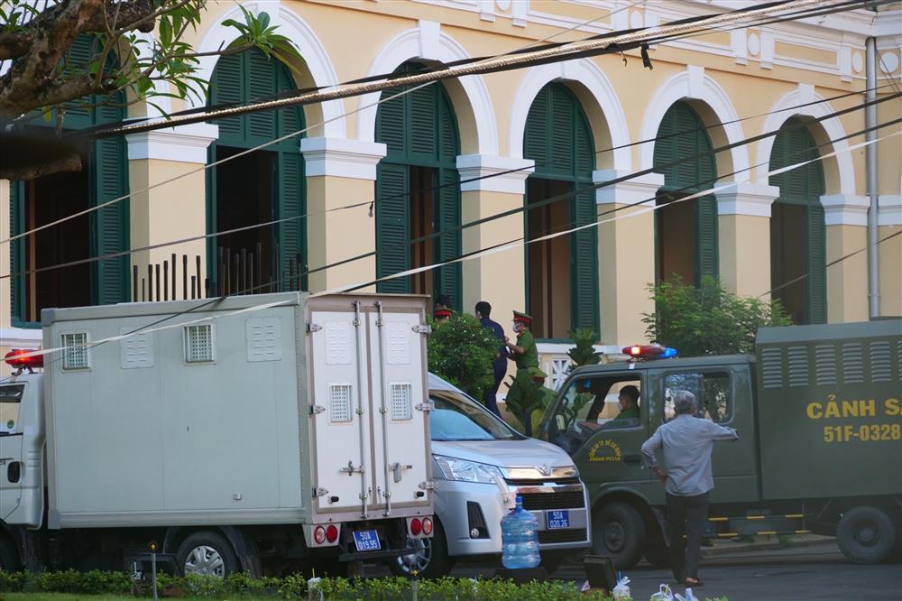 Dì ghẻ bạo hành bé 8 tuổi khóc lóc, thừa nhận tội danh-2