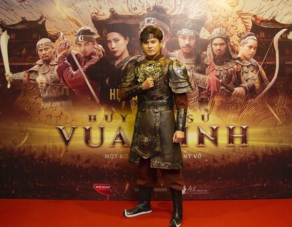 Phim hiện thu về khoảng 42 triệu đồng từ phòng vé trong nước (tính từ ngày công chiếu 18.11 cho đến 14 giờ ngày 24.11). Với thành tích hiện tại, Huyền sử vua Đinh đang là một trong những bộ phim có doanh thu thấp nhất lịch sử điện ảnh Việt.