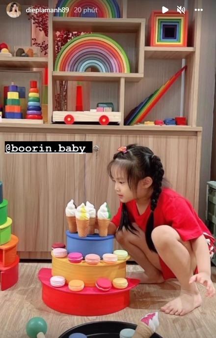 Con gái Diệp Lâm Anh mặt y xì bố, riêng 1 điểm chuẩn gen mẹ-9