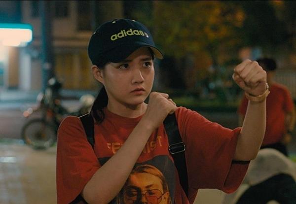 Điểm trừ lớn nhất trong trong phim này chính là việc cắt cảnh và xử lý những cảnh quay. Việc cắt cảnh có phần cẩu thả trong khâu hậu kỳ khiến nhiều đoạn bị cắt ngắn một cách lộ liễu. Phim thu về 677 triệu đồng