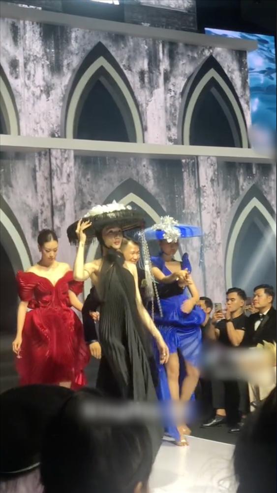 Khánh Vân được khen vì hành động tinh tế khi làm first face-3