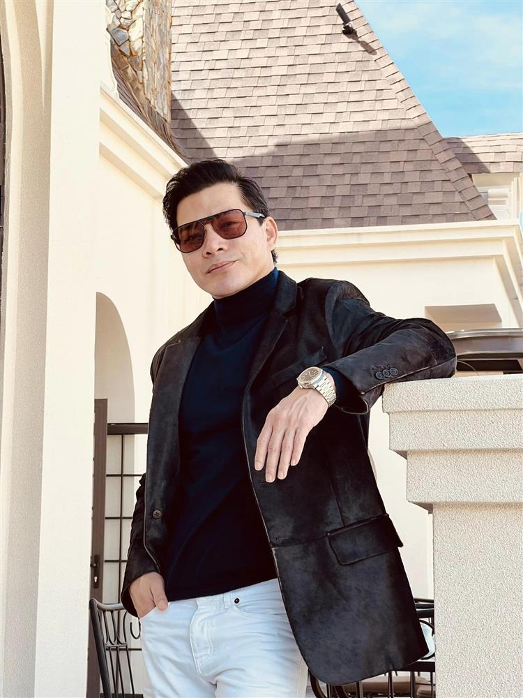 Tin showbiz Việt ngày 25/11: Hoa mắt bữa tiệc ở tư gia Phạm Hương-13