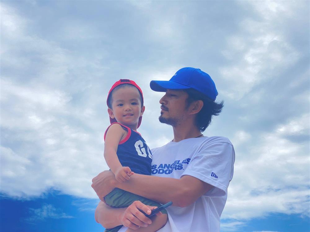 2 kẻ phản diện nhìn là muốn đánh vì quá đáng ghét-3