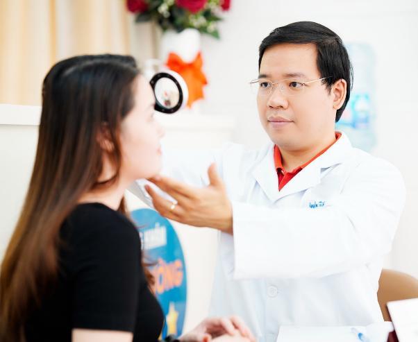 Cảnh báo cách trị nám bằng kem bôi có chất làm trắng huỳnh quang-2