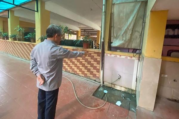 Xót xa thi thể 3 mẹ con bị xe cán tử vong nằm dưới mưa lạnh-6