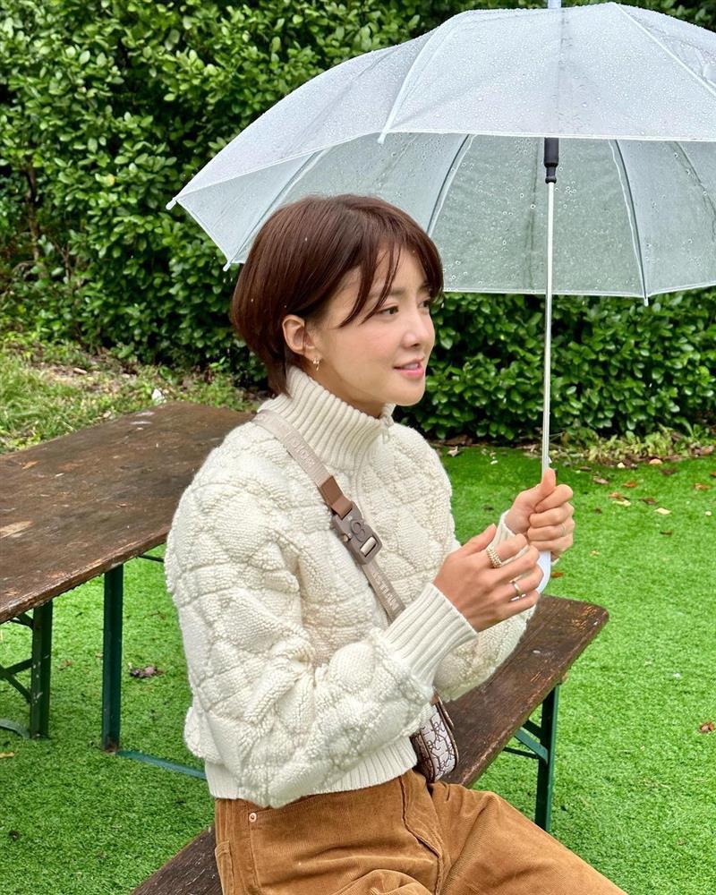 Lee Si Young thêm hack tuổi nhờ cắt tóc ngắn-3