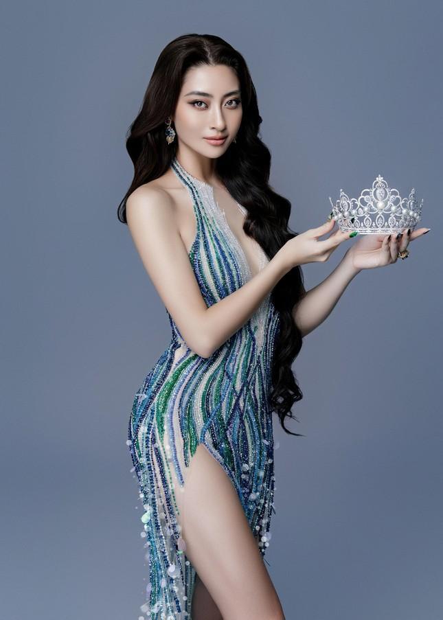 Vương miện giải phụ Miss Tourism giống vương miện Lương Thùy Linh?-8