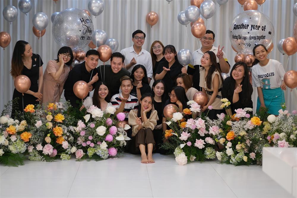 Tin showbiz Việt ngày 26/11: Nhan sắc Thủy Tiên trong ảnh bị tag-4