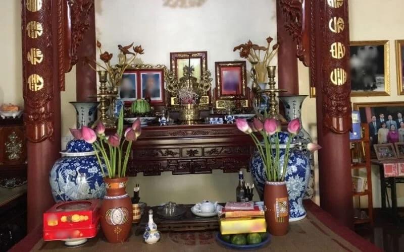 Ảnh thờ theo 4 kiểu này là đại hung, tài lộc tiêu tan, làm ăn thất bát-3