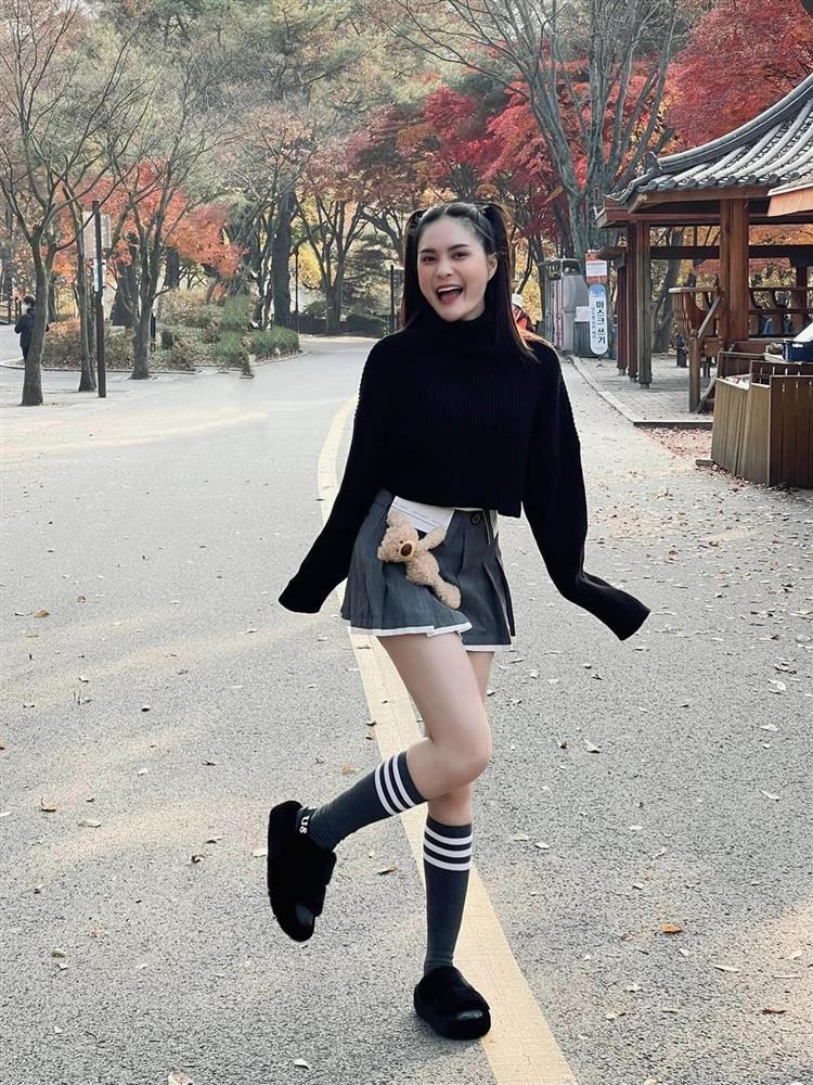 Đoàn Di Băng mặc nhầm áo của con gái 10 tuổi-3