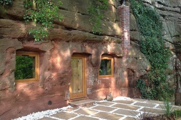 Dọn tủ quần áo, người đàn ông ngỡ ngàng tìm thấy kho báu giấu 7 năm-2