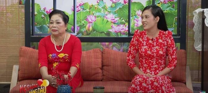 Làm dâu cả xóm, cô gái nghẹn ngào thấy mẹ chồng vừa khóc vừa nấu cơm-1