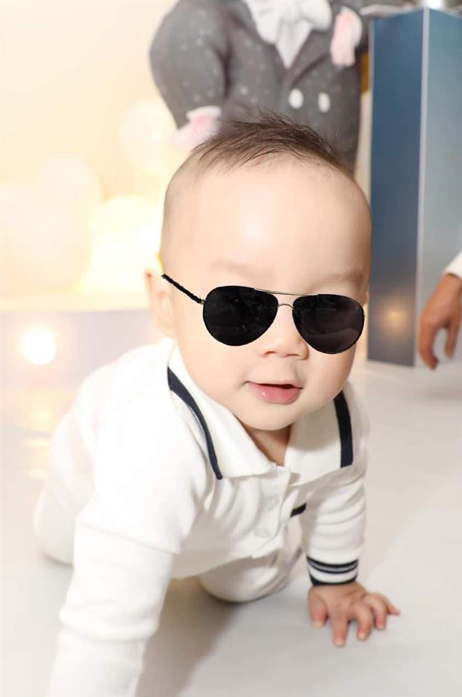 Con trai Bảo Thy y chang bố đại gia, chỉ một điểm giống mẹ-3