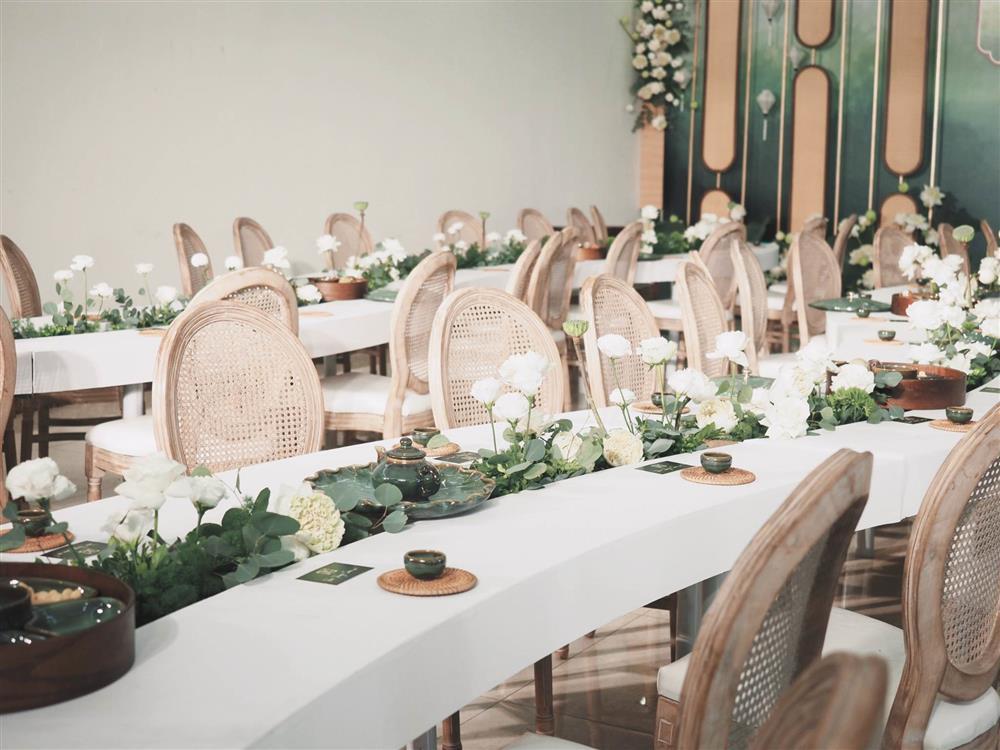 Ngọc Hân ăn hỏi, không gian độc lạ với 500 bông sen trắng-13