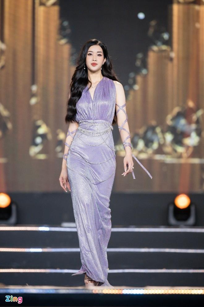 Vòng thi thời trang khó hiểu tại chung khảo Hoa hậu Việt Nam 2022-13