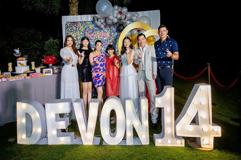 Trần Bảo Sơn - Trương Ngọc Ánh hội ngộ mừng sinh nhật con-15