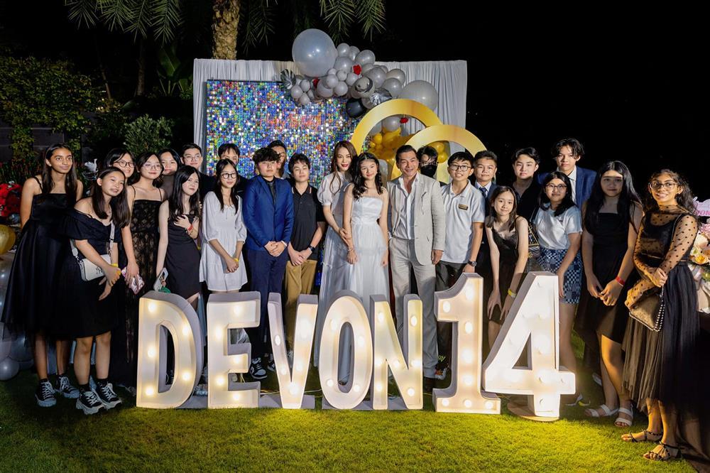 Trần Bảo Sơn - Trương Ngọc Ánh hội ngộ mừng sinh nhật con-16