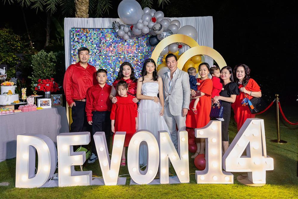Trần Bảo Sơn - Trương Ngọc Ánh hội ngộ mừng sinh nhật con-17