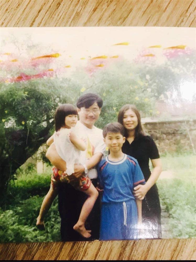 Tin showbiz Việt ngày 27/11: Hương Tràm đưa bố mẹ khám phá Mỹ-1