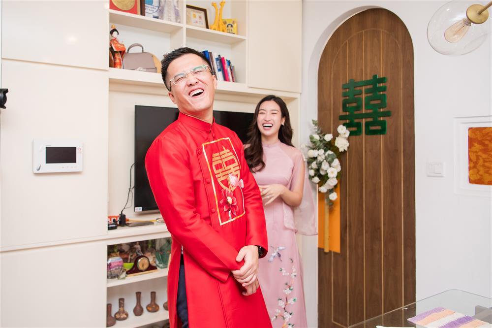 Cô dâu Ngọc Hân thay áo dài, lên siêu xe theo chàng về dinh-8