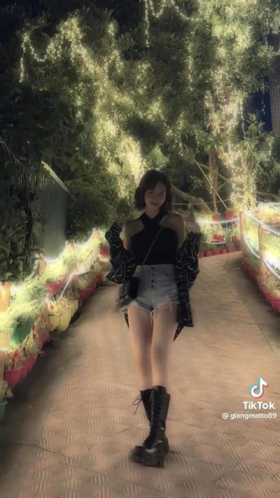 Phản ứng của diễn viên Hương Giang khi bị hỏi về Đình Tú-1