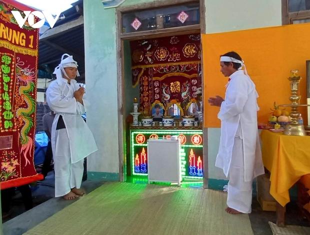 Xót xa đám tang 3 mẹ con tử vong do bị xe tải tông ở Phú Yên-1