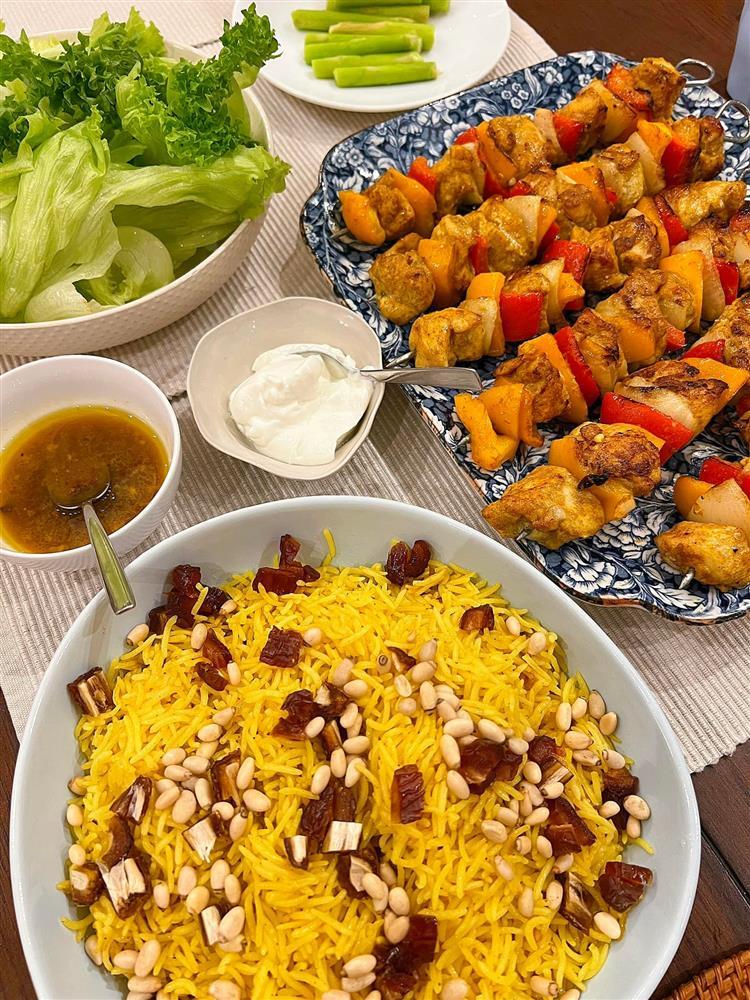 Những mâm cơm xuất sắc của mẹ bỉm Tăng Thanh Hà-19