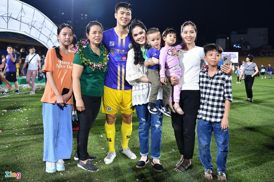 Được gái trẻ tỏ tình công khai, câu trả lời sốc của Đỗ Duy Mạnh-4