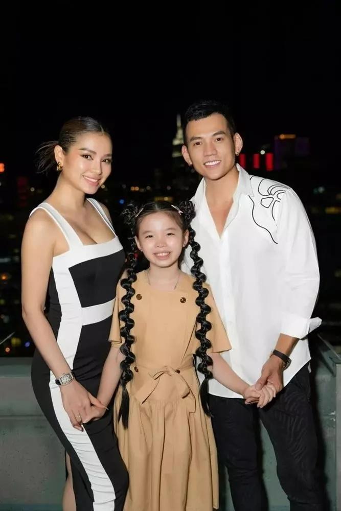 Lý Bình vỡ òa khi Phương Trinh Jolie mang thai-2