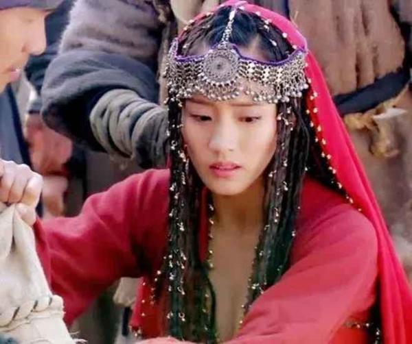Nữ Thành Cát Tư Hãn tái giá với cậu bé 7 tuổi, sinh 8 người con là ai?-3