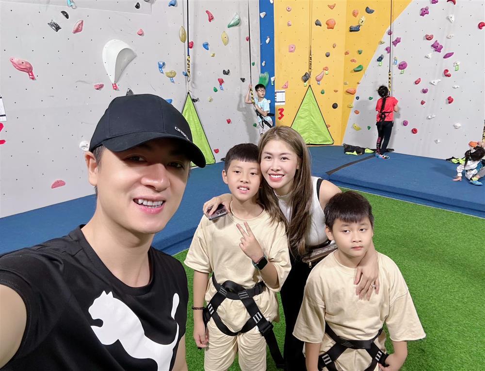 Vợ Đăng Khôi từng khóc cả đêm vì tin nhắn fangirl gửi chồng-9