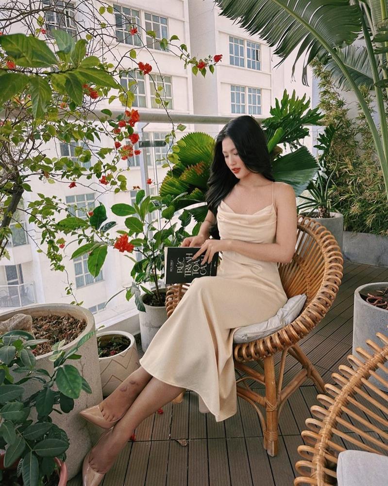 Hoa hậu Thiên Ân quên photoshop vết sẹo lồi thâm đen-3