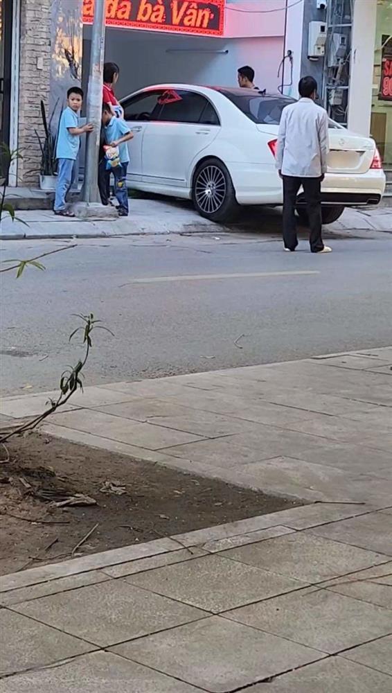 Bán trà đá ở nhà 4 tầng có ô tô, dân mạng đùa khởi nghiệp vì đam mê-2