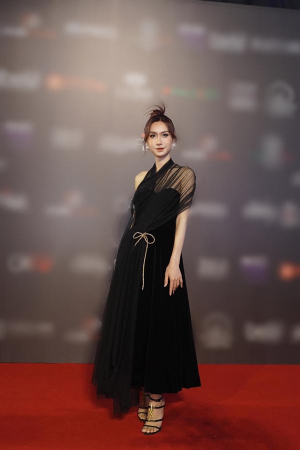 Nhan sắc Lynk Lee qua cam thường sau 8 lần phẫu thuật-4