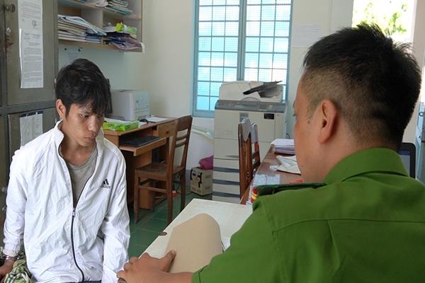 Danh tính con gái tâm thần cầm dao chém lìa đầu bố đẻ-3