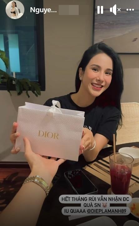 Diệp Lâm Anh lộ diện sau ồn ào chặn xe, nhan sắc ra sao?-3