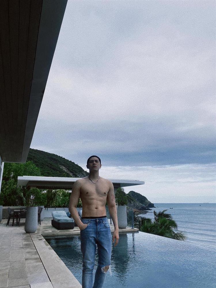 Ngoại hình Hồ Ngọc Hà - Noo Phước Thịnh thay đổi sau 8 năm-19