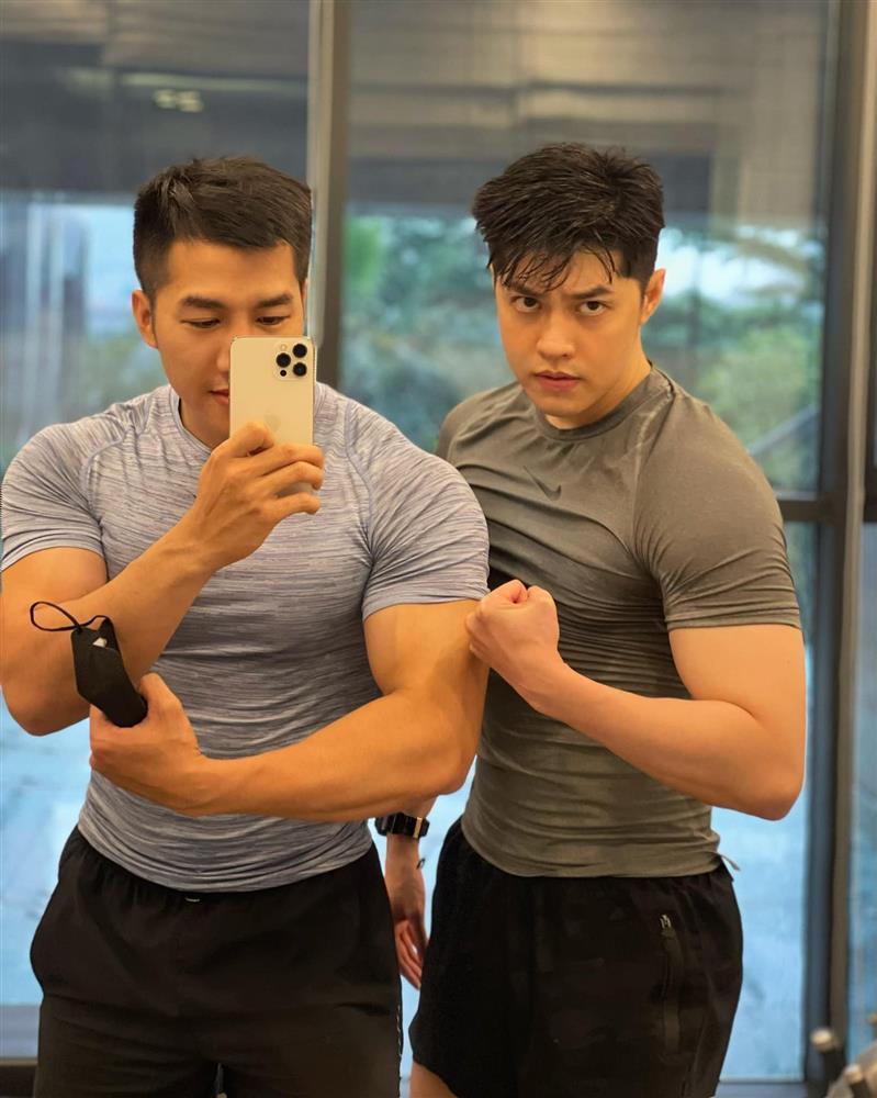 Ngoại hình Hồ Ngọc Hà - Noo Phước Thịnh thay đổi sau 8 năm-21