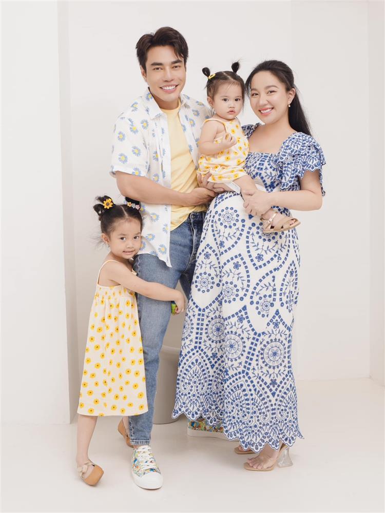 Lê Dương Bảo Lâm 1 nách 3 con, ảnh hậu trường khó đỡ-7