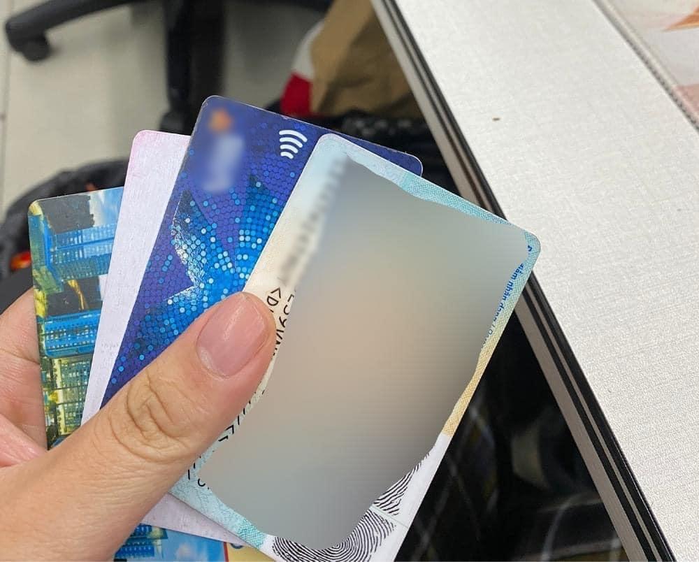 Giật túi xách, lấy tiền xong cướp gửi giấy tờ về tận nhà trả người mất-2