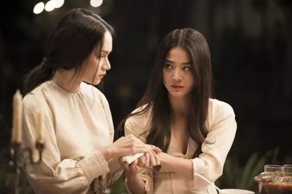 Karen Nguyễn bầu to như song thai, tăng 25kg vẫn không 1 vết rạn-9