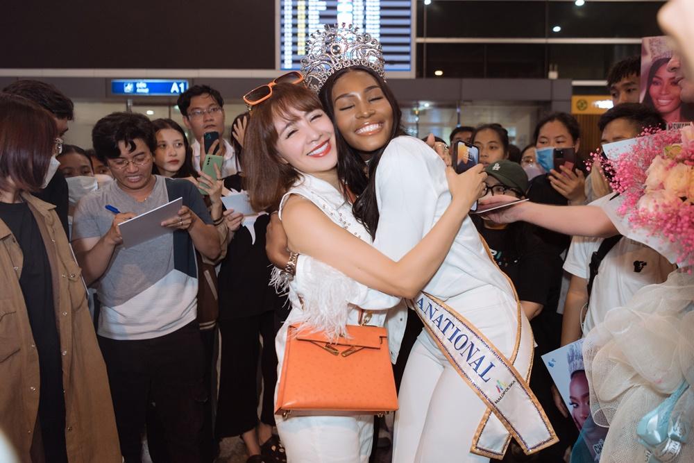 Miss Supranational 2022 đến Việt Nam, khoe sắc bên NTK Tuyết Lê-6
