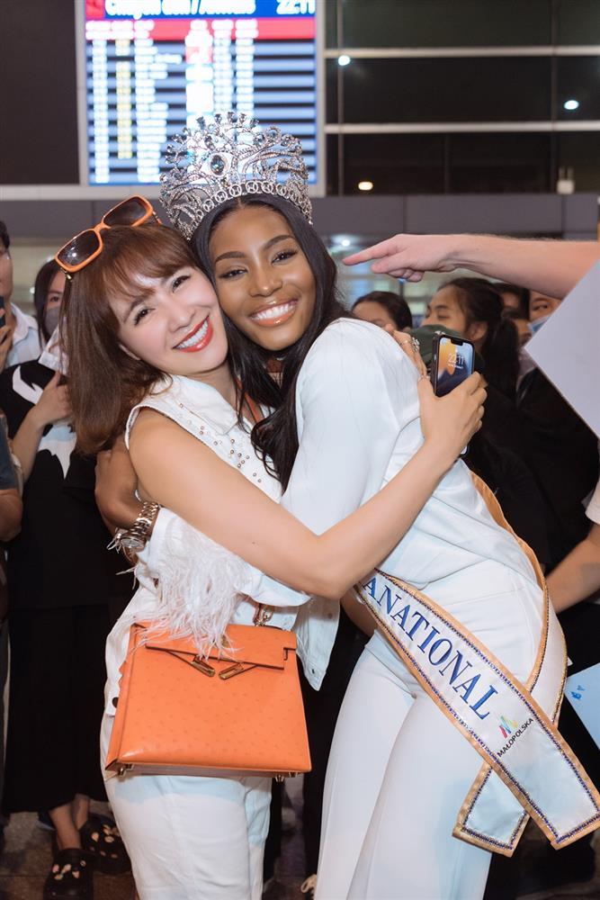 Miss Supranational 2022 đến Việt Nam, khoe sắc bên NTK Tuyết Lê-7