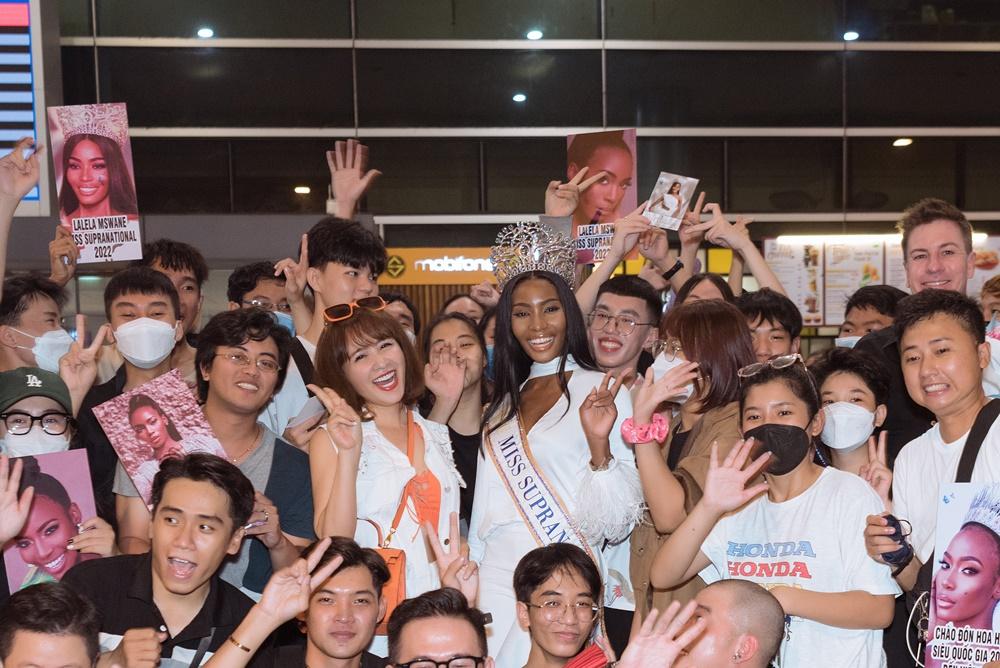 Miss Supranational 2022 đến Việt Nam, khoe sắc bên NTK Tuyết Lê-9