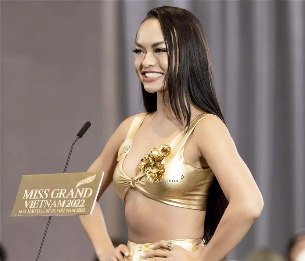 Mai Ngô kẻ chân mày khắp nơi, từ quân ngũ tới sân bay-2