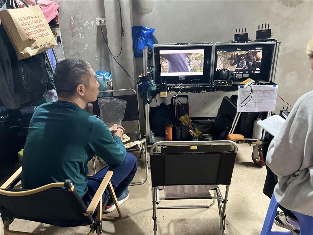 Tin showbiz Việt ngày 29/11: Chồng Đỗ Mỹ Linh khoe một năm mãn nguyện-17