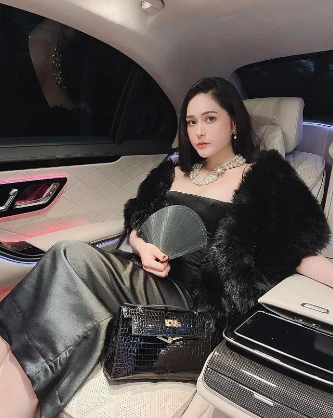 Đoàn Di Băng mang dàn vệ sĩ đi sự kiện, nhan sắc lại bị soi-5